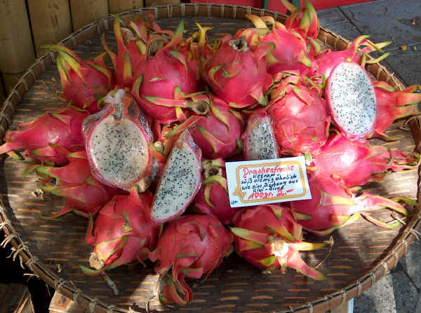 Frutti di Pitahaya o Pitaya a polpa bianca