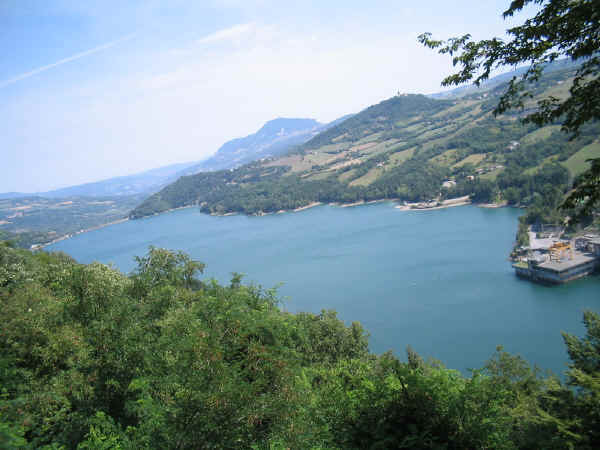 Lago di Suviana