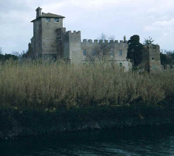 Tevere, Castello di Porto