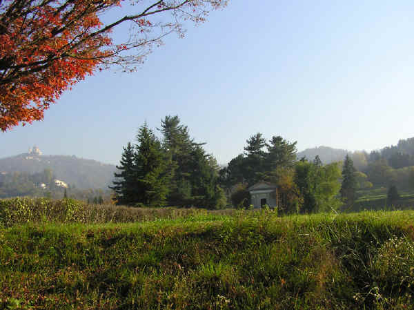 Collina di Superga a sinistra