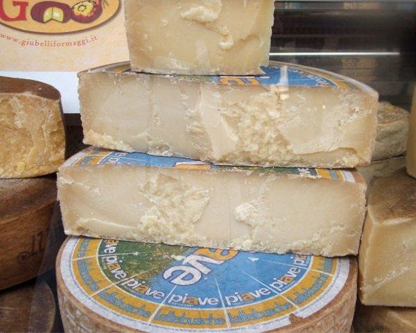 Formaggio Piave Dop